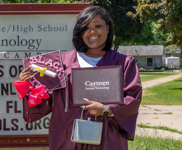 Photo of Carmen Student